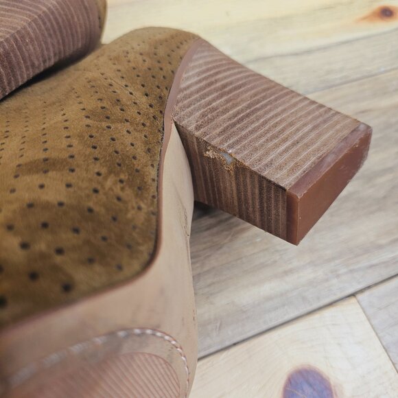 Vince Camuto Kainan Perforated Peep Toe Bootie - Picture 7 of 8